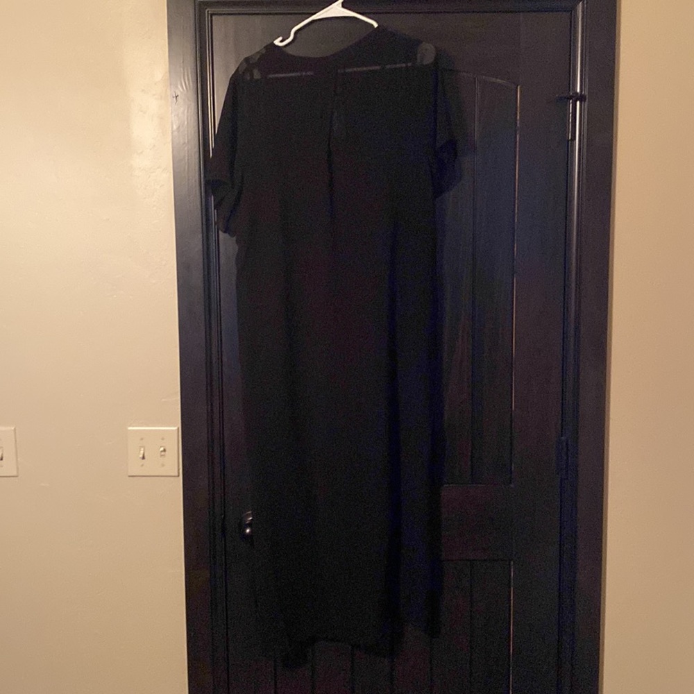 City chic black midi dress - Picture 2 of 5